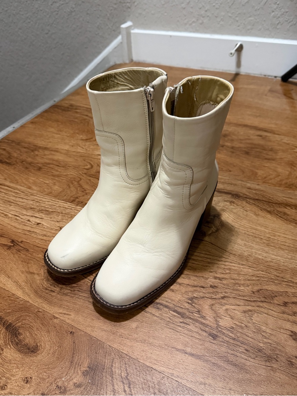 Portland Leather Goods Almost Perfect heeled white booties 6
